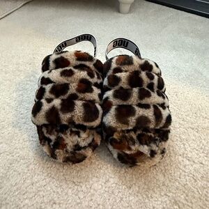 Ugg - Fluff Yeah - Cheetah print slippers (women, size 7)